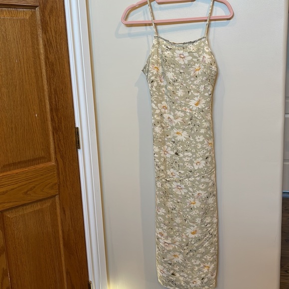 🆕 American Eagle Floral Dress - Picture 3 of 8